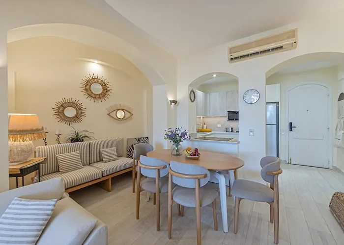 Apartment 3 Bedroom Nubian Townhouse With Lagoon Access