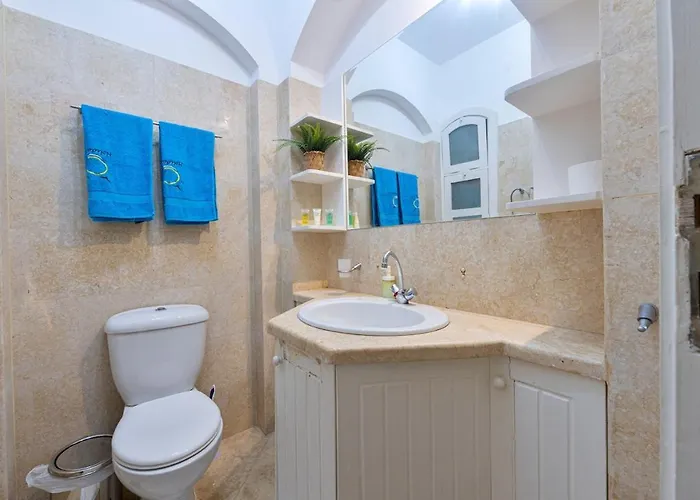 Apartment 3 Bedroom Nubian Townhouse With Lagoon Access