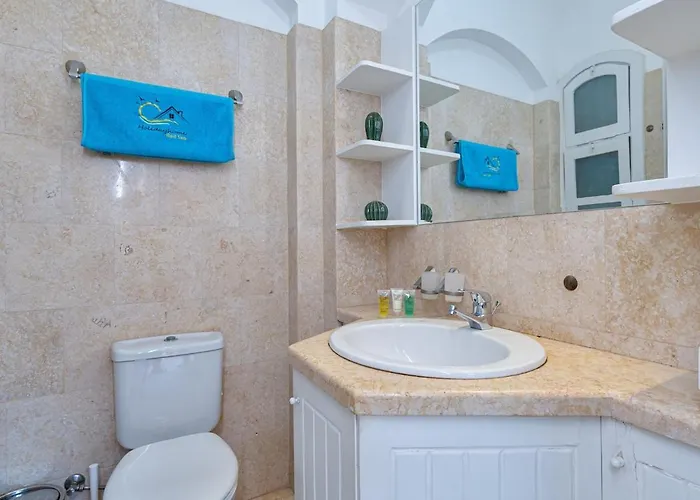 Apartment 3 Bedroom Nubian Townhouse With Lagoon Access Hurghada